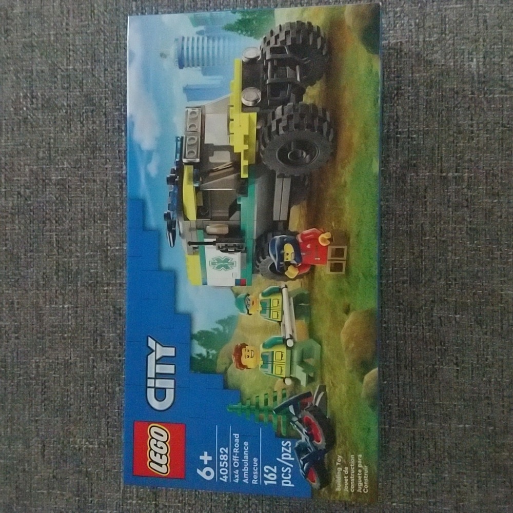 Lego 40582 4 x 4 Off Road Ambulance Rescue NIB
